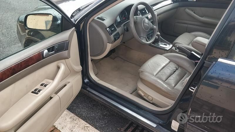 Usata Audi A6 180 CV (132 kW) 2004 Blu Station wagon