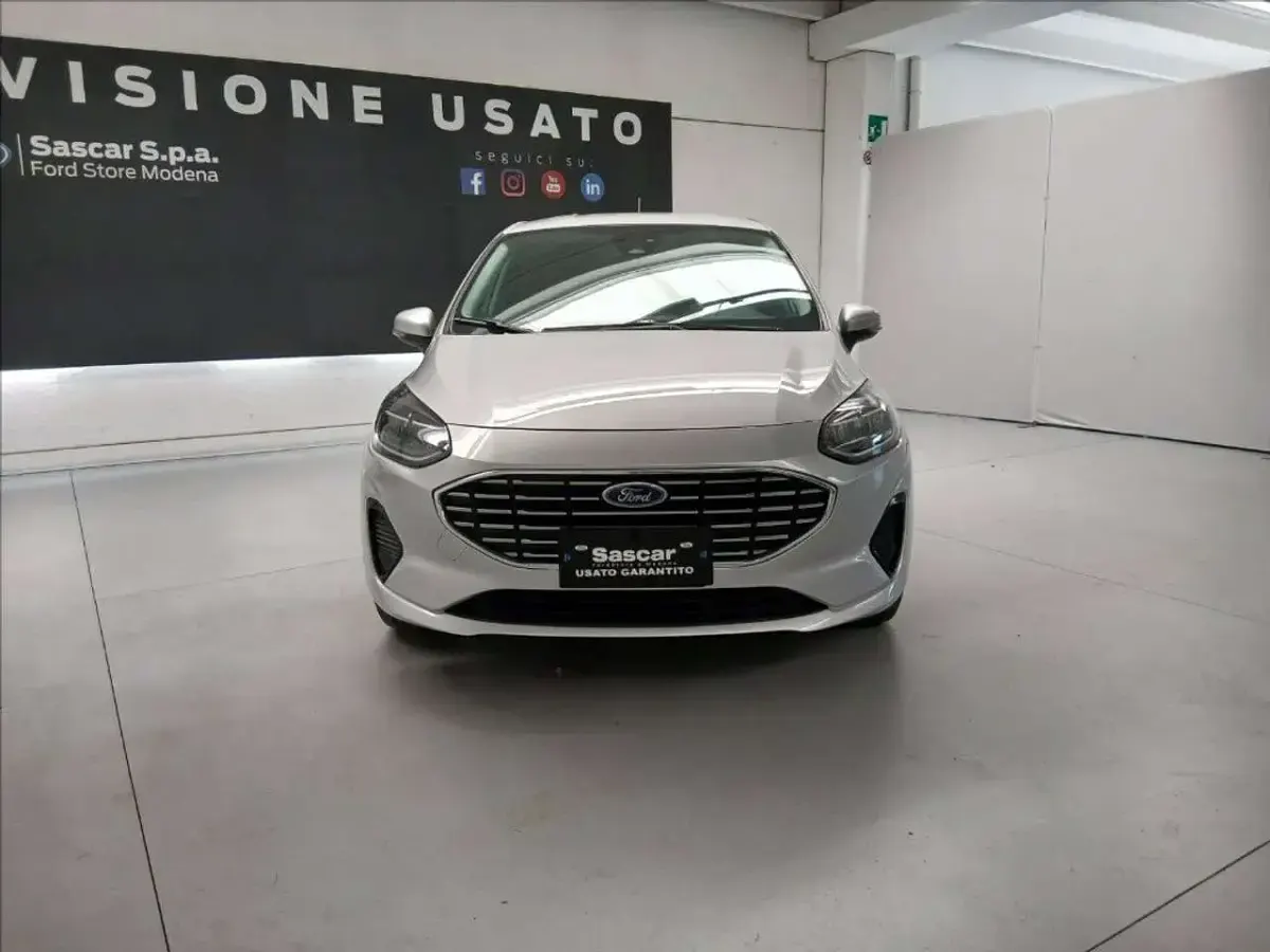 Usata Ford Fiesta Titanium 75 CV (55 kW) 2023 Gray Utilitaria