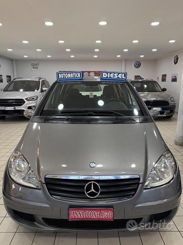 Usata Mercedes A180 109 CV (80 kW) 2009 Grigio Berlina