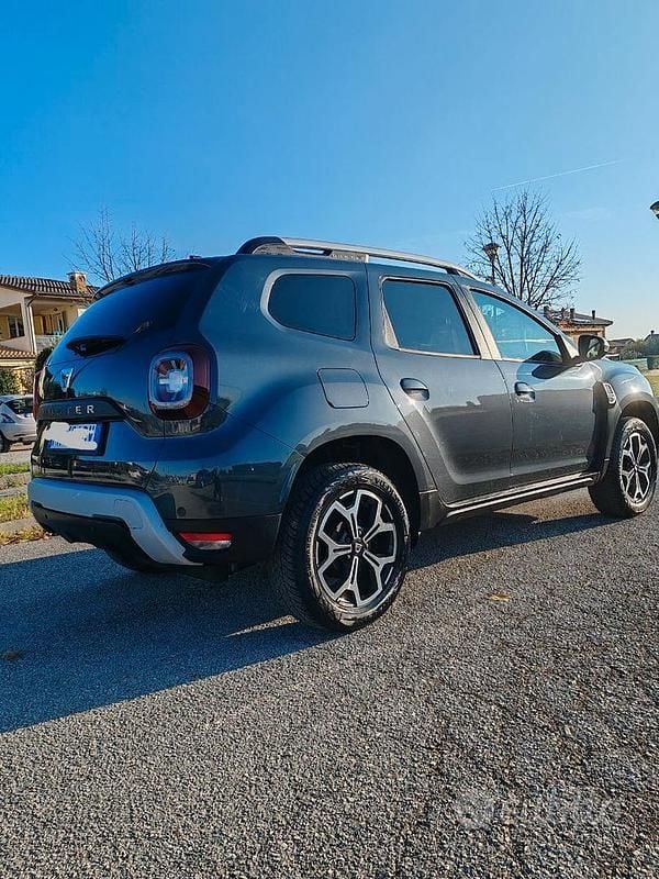 Usata Dacia Duster Prestige 116 CV (85 kW) 2018 Grigio SUV