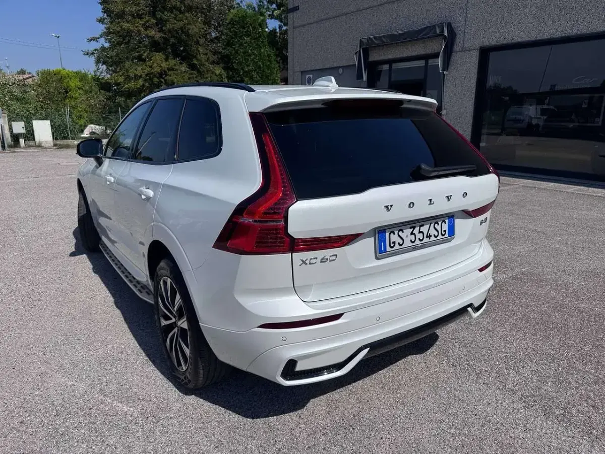 Usata Volvo XC60 Plus 197 CV (144 kW) 2024 Bianco SUV