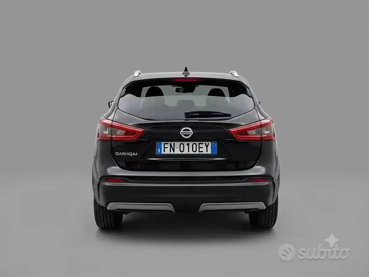 Usata Nissan Qashqai N-Connecta 110 CV (80 kW) 2017 Nero SUV
