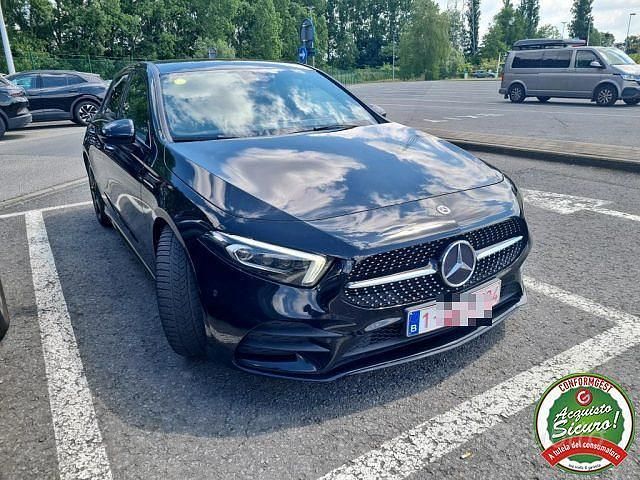 Usata Mercedes A180 Premium 116 CV (85 kW) 2019 Nero Berlina