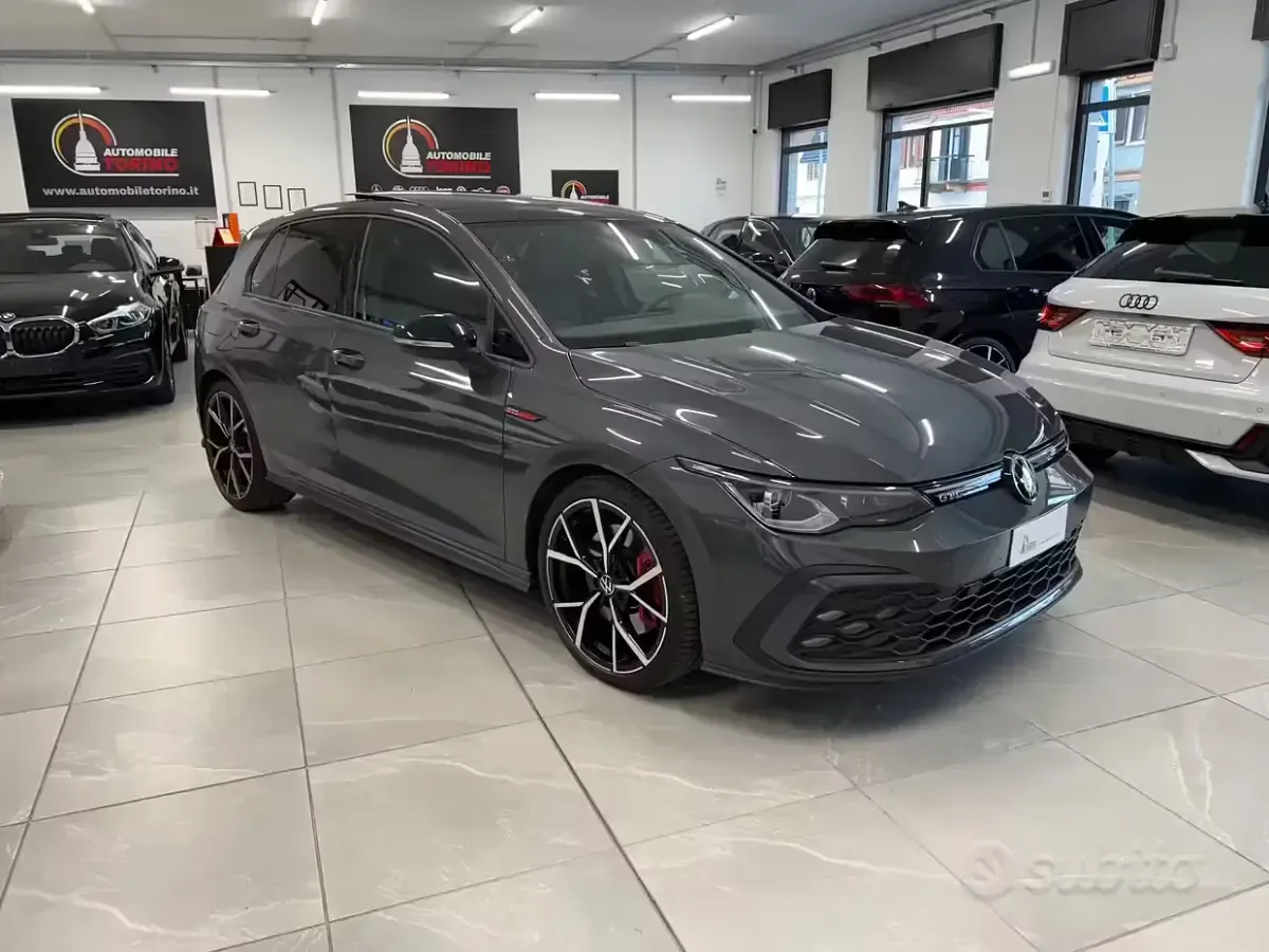 Usata VW Golf VIII GTI 245 CV (180 kW) 2024 Grigio Berlina