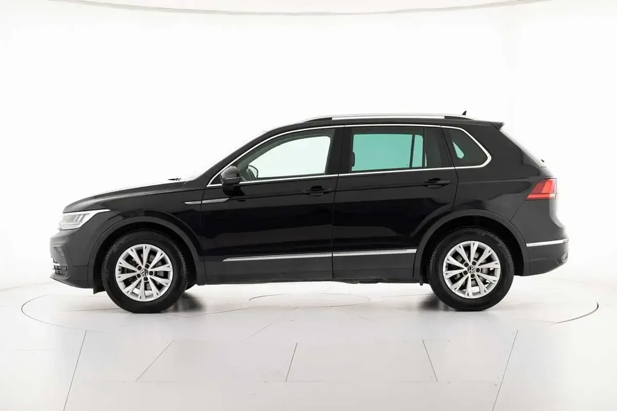 Usata VW Tiguan Life 150 CV (110 kW) 2022 Nero SUV