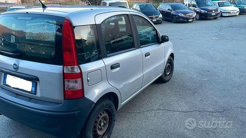 Usata Fiat Panda 54 CV (39 kW) 2007 Grigio Utilitaria