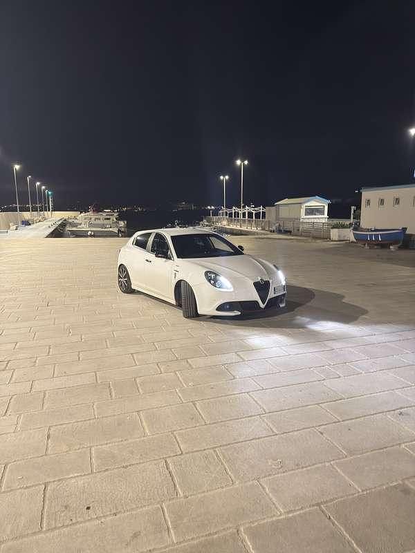 Usata Alfa Romeo Giulietta Sprint 120 CV (88 kW) 2020 Utilitaria