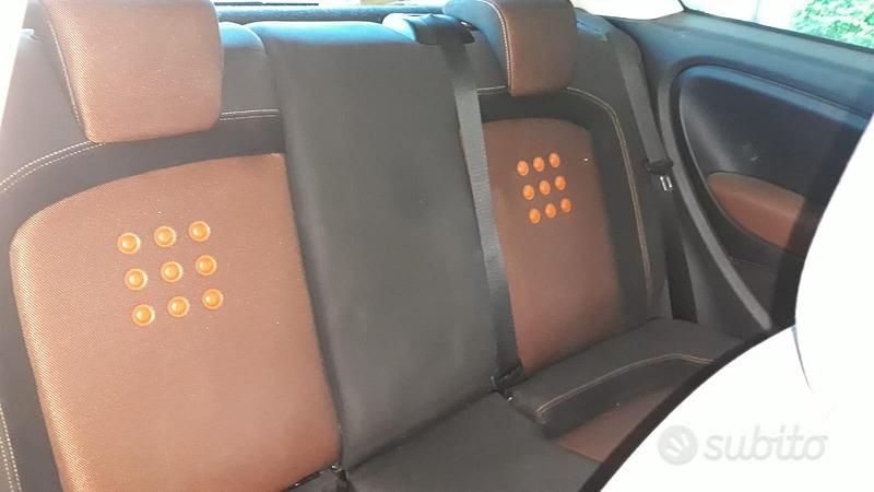 Usata Fiat Punto Evo 90 CV (66 kW) 2008 Nero Utilitaria