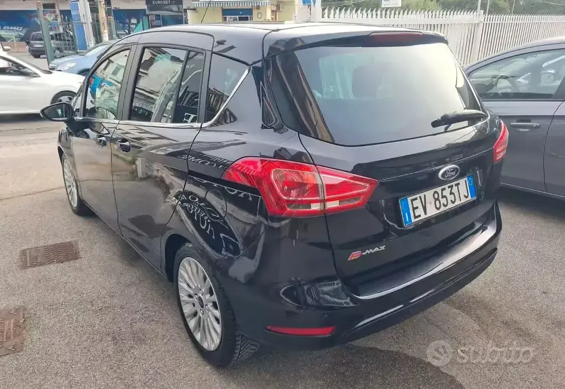 Usata Ford B-MAX Business Edition 105 CV (77 kW) 2014 Nero Monovolume
