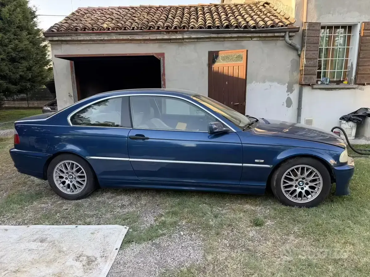 Usata BMW 318 M Sport 118 CV (86 kW) 2000 Bluazzurro Coupé