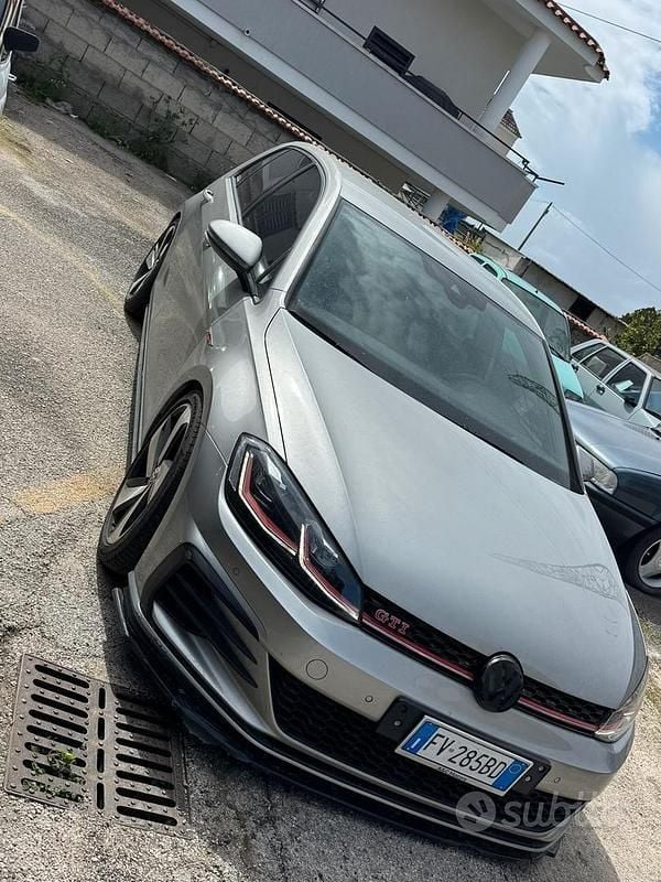 Usata VW Golf VII GTI 245 CV (180 kW) 2019 Grigio Berlina