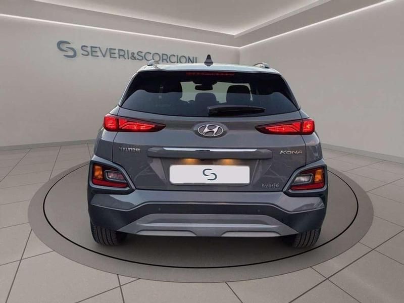 Usata Hyundai Kona XPrime 141 CV (103 kW) 2019 Grigio chiaro metallizzato SUV