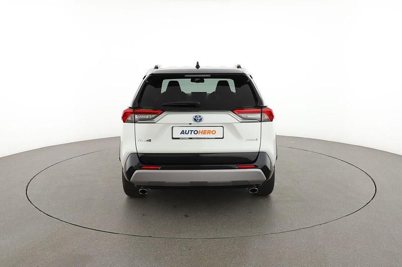 Usata Toyota RAV4 Hybrid Style 218 CV (160 kW) 2019 Bianco SUV