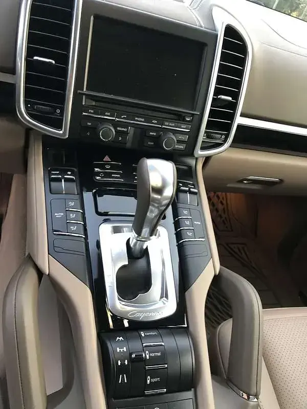 Usata Porsche Cayenne 245 CV (180 kW) 2011 Marrone SUV