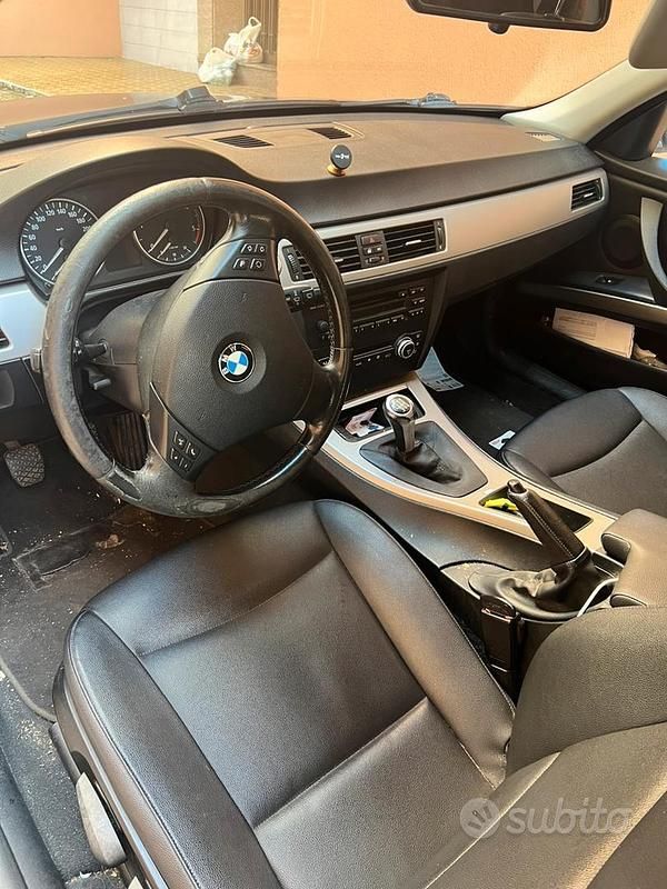 Usata BMW 320 2010 Nero Station wagon