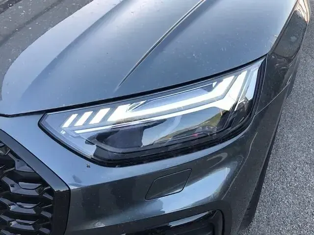 Usata Audi Q5 Sportback Ambiente 204 CV (150 kW) 2024 Grigio SUV