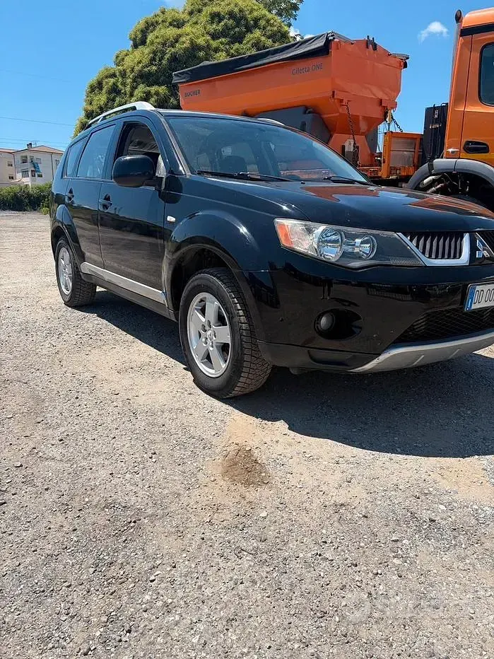 Usata Mitsubishi Outlander 140 CV (102 kW) 2007 Nero SUV
