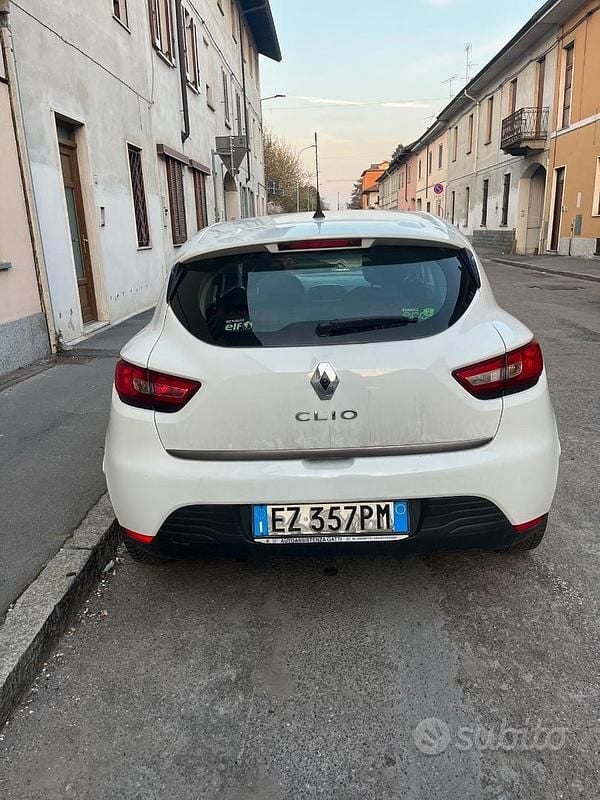 Usata Renault Clio IV 75 CV (55 kW) 2015 Bianco Utilitaria