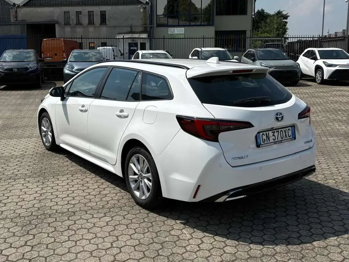 Usata Toyota Corolla Active 98 CV (72 kW) 2023 Other Station wagon
