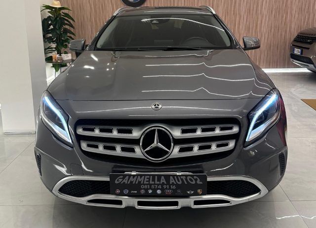 Grigio Usata 2017 Mercedes GLA180 Premium SUV | 16.490 € (Buon prezzo) - Immagine 1/4