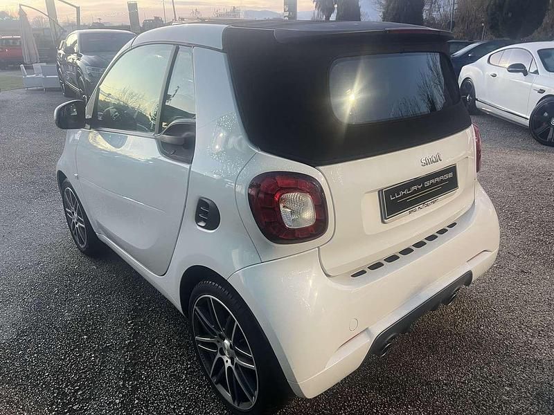 Usata Smart ForTwo Cabrio Brabus 109 CV (80 kW) 2017 Bianco Cabrio