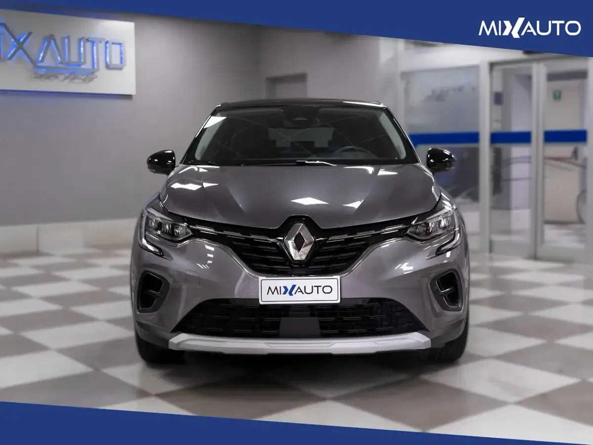 Usata Renault Captur Techno 94 CV (69 kW) 2022 Grigio SUV