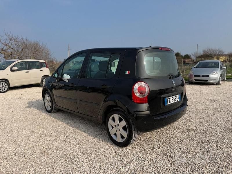 Usata Renault Modus Dynamique 75 CV (55 kW) 2007 Nero Monovolume