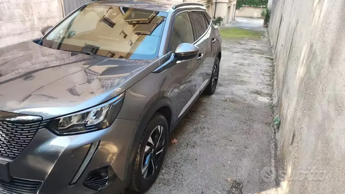 Usata Peugeot 2008 Allure 131 CV (96 kW) 2020 Grigio SUV