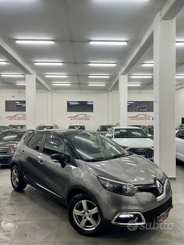 Usata Renault Captur 90 CV (66 kW) 2015 Grigio SUV