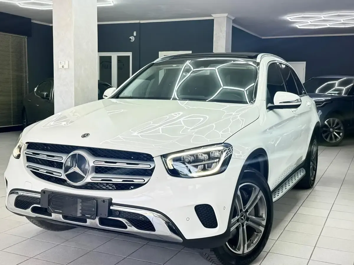 Usata Mercedes GLC200 Premium Plus 197 CV (144 kW) 2020 Bianco SUV