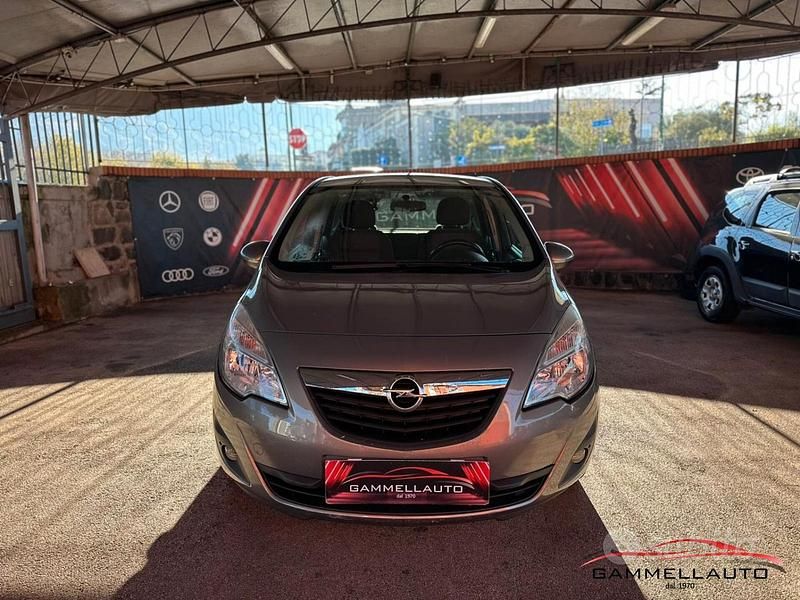 Usata Opel Meriva 100 CV (73 kW) 2014 Grigio Monovolume