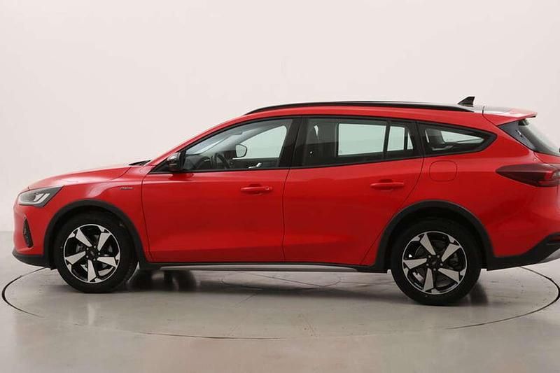 Usata Ford Focus Active 125 CV (91 kW) 2022 Rosso Station wagon