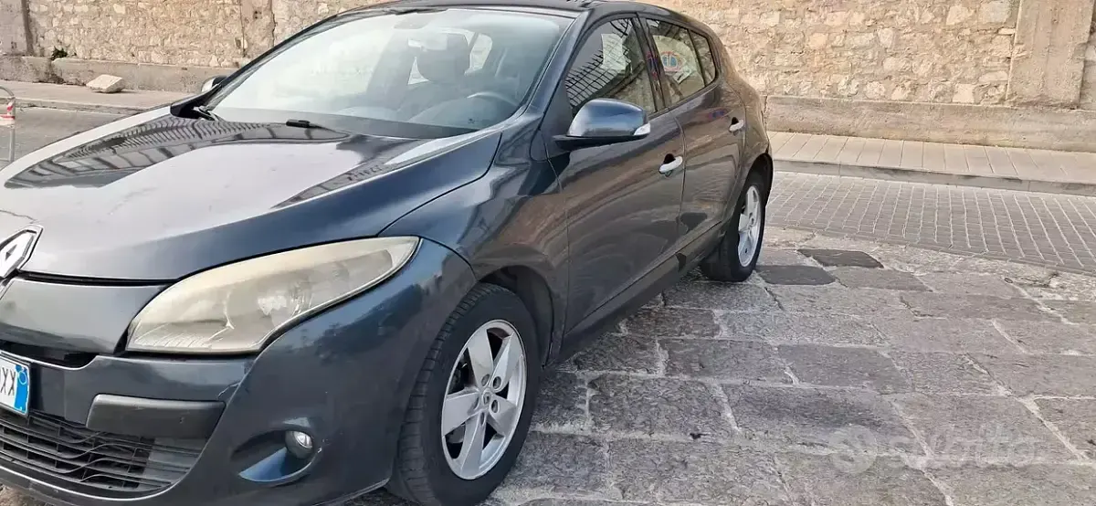 Usata Renault Mégane III Dynamique 110 CV (80 kW) 2009 Grigio Berlina
