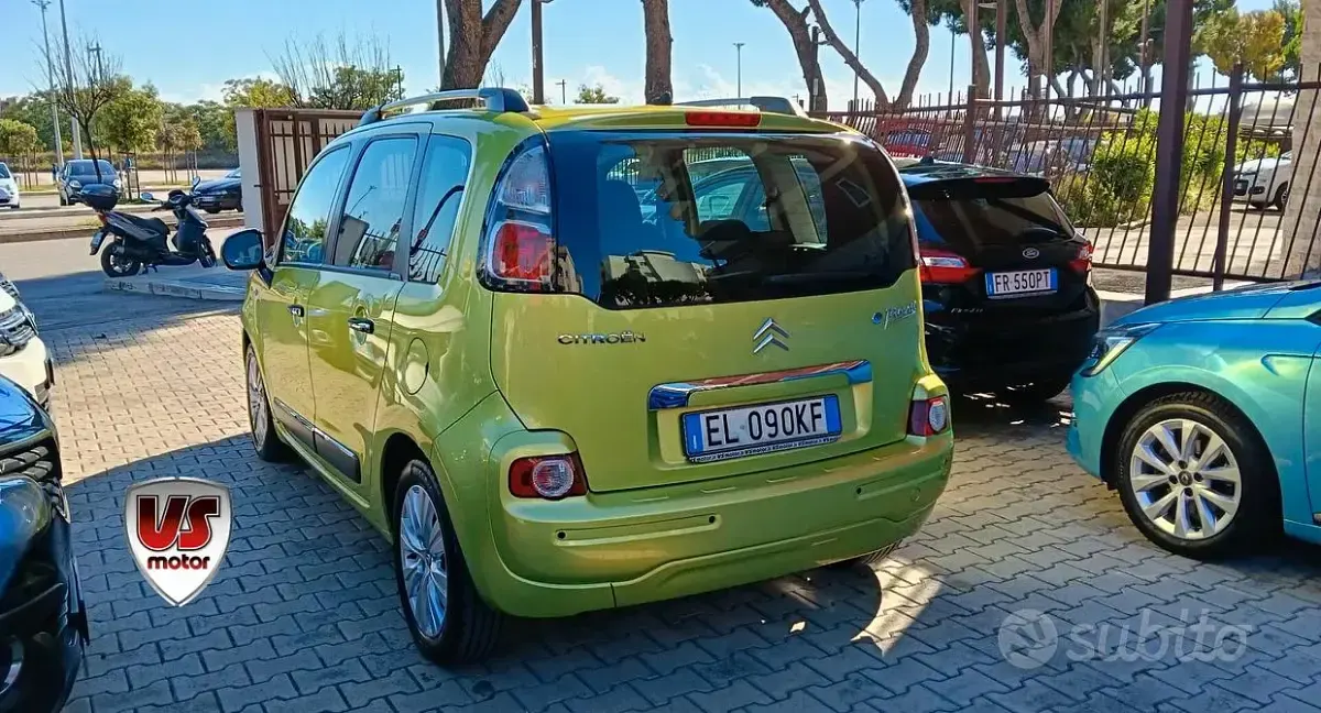 Usata Citroën C3 Picasso 92 CV (67 kW) 2012 Verde Monovolume