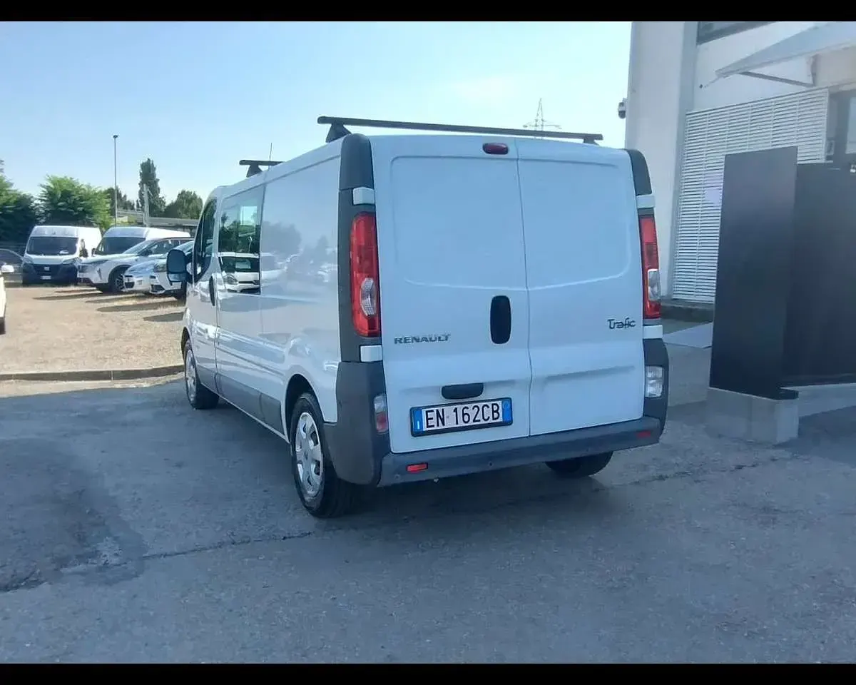 Usata Renault Trafic 114 CV (83 kW) 2012 Bianco Monovolume