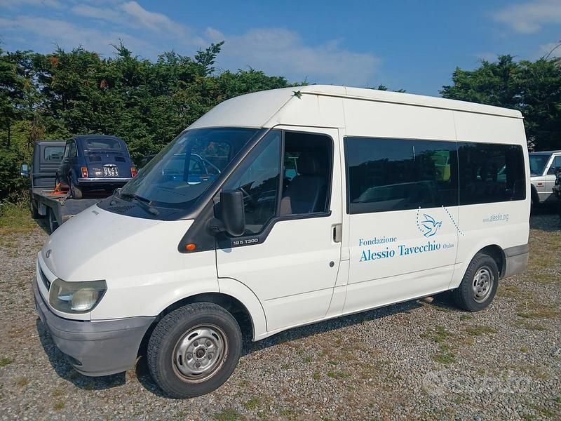 Usata 2005 Ford Transit Monovolume | 6500 € - Immagine 1/4