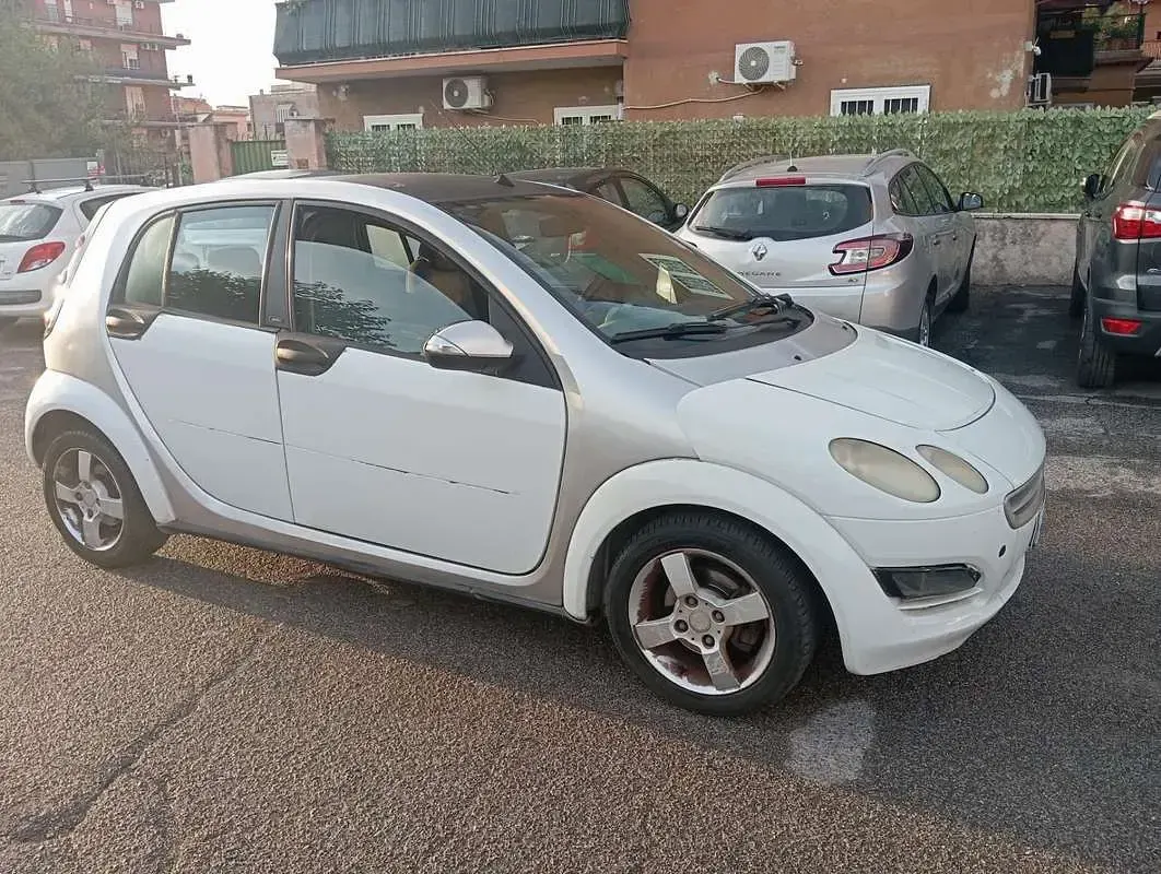 Usata Smart ForFour Passion 68 CV (50 kW) 2005 Utilitaria