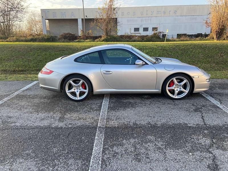 Usata Porsche 911 Carrera S 355 CV (261 kW) 2006 Polar silver metallic Coupé