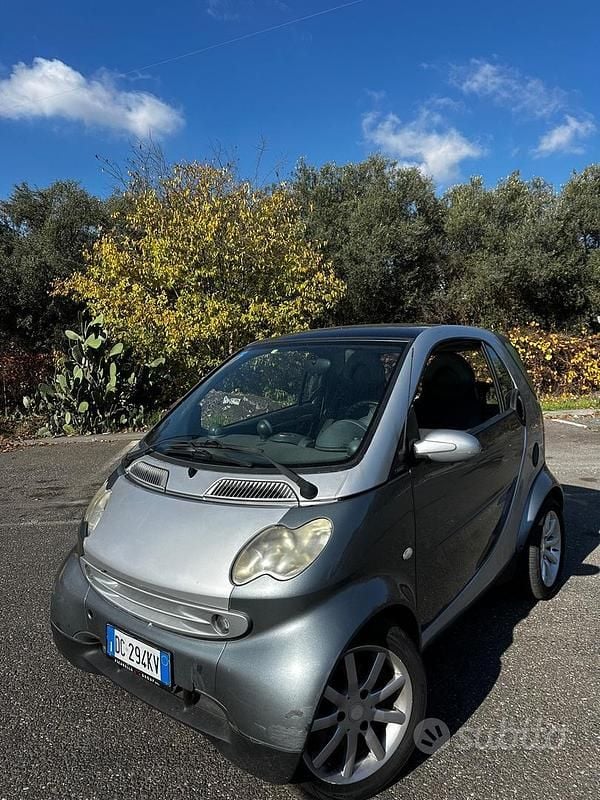 Grigio Usata 2003 Smart ForTwo Coupé Coupé | 2400 € - Immagine 1/4