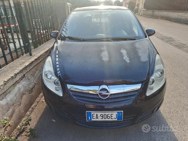 Usado Opel Corsa 82 HP (60 kW) 2010 Preto Citadino