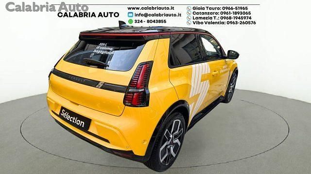 Usata Renault 5 E-Tech Komfort 110 kW (150 CV) 2024 Giallo Berlina