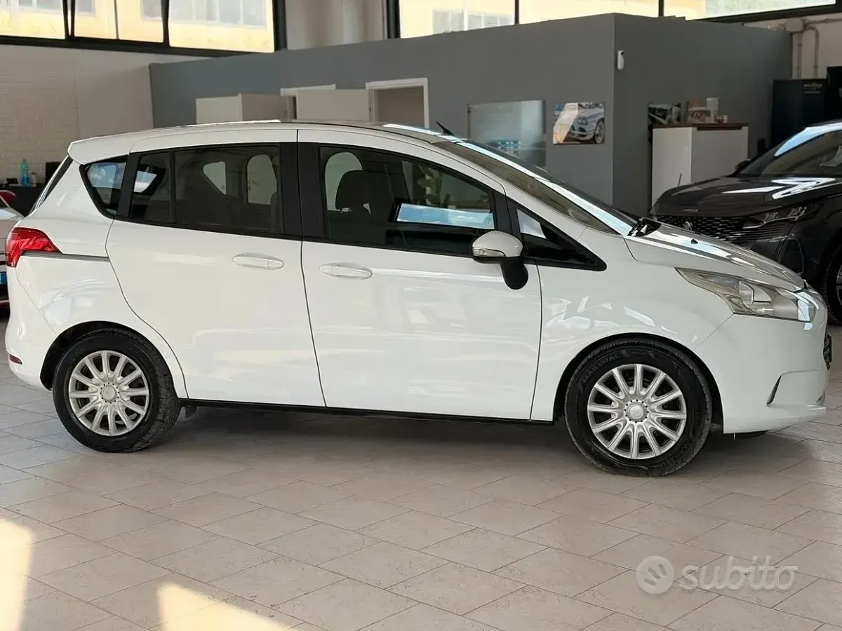 Usata Ford B-MAX Business Edition 101 CV (74 kW) 2015 Bianco Monovolume