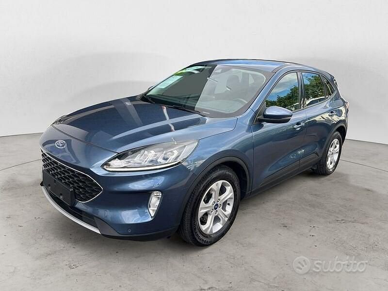 Usata Ford Kuga 120 CV (88 kW) 2022 Blu/azzurro(met.) SUV