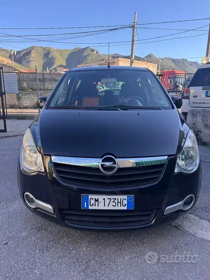 Usata Opel Agila Enjoy 75 CV (55 kW) 2009 Nero Utilitaria