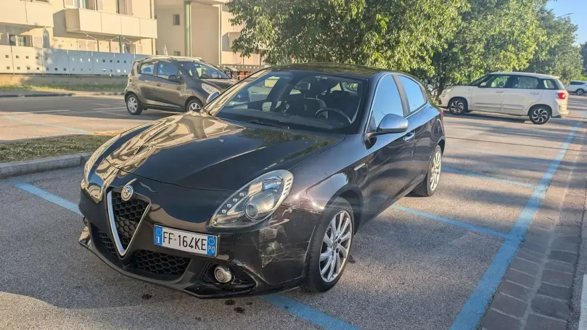 Second-hand Alfa Romeo Giulietta 120 CP (88 kW) 2016 Hatchback