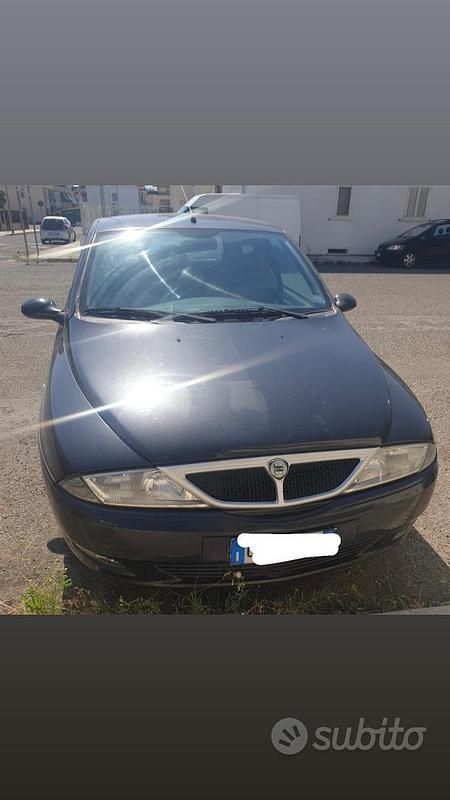 Usata Lancia Ypsilon 86 CV (63 kW) 2003 Nero Utilitaria