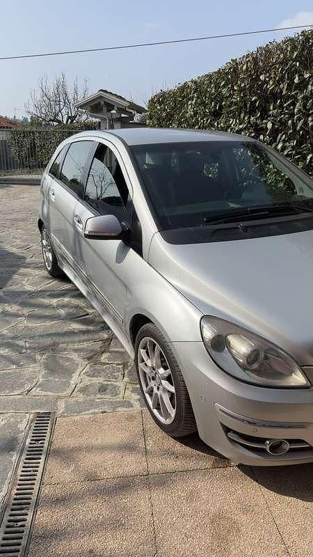 Usata Mercedes B180 109 CV (80 kW) 2007 Monovolume
