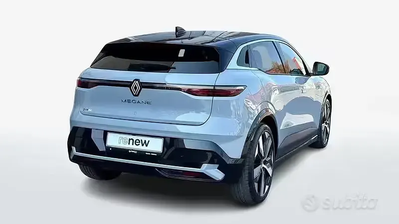 Käytetty Renault Megane E-Tech 55 kW (75 HP) 2023 Harmaa Sedan
