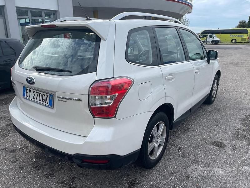 Usata Subaru Forester 2015 Bianco SUV