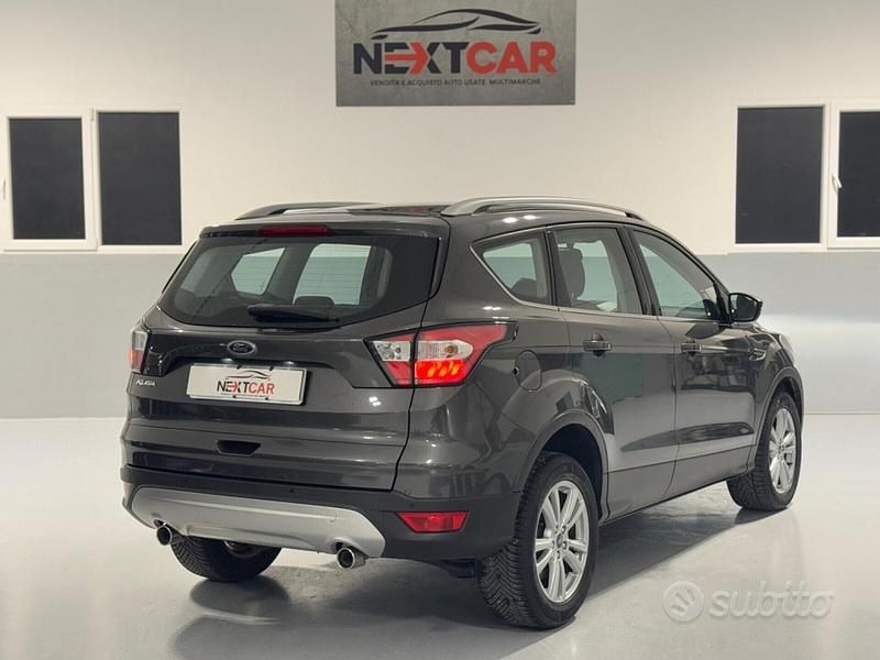 Usata Ford Kuga Business Edition 150 CV (110 kW) 2019 Grigio SUV